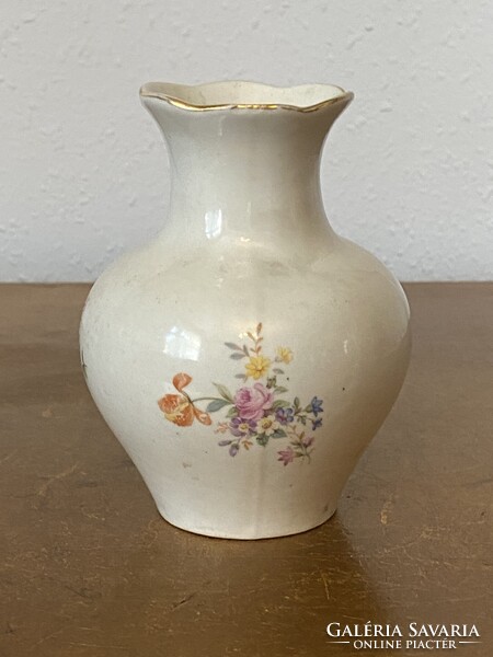 AQUINCUMI PORCELÁN HULLÁMOS SZÁJÚ, APRÓ VIRÁGOS, RETRO VÁZA 13 CM