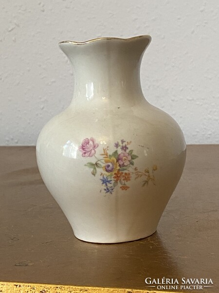 AQUINCUMI PORCELÁN HULLÁMOS SZÁJÚ, APRÓ VIRÁGOS, RETRO VÁZA 13 CM