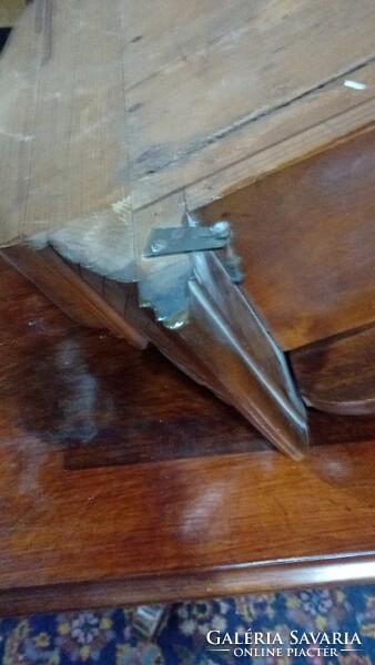 Bécsi barokk könyvtár óra