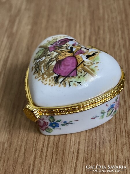 Nagyon szép porcelán szív, jelenetes, ékszertartó, szelence.