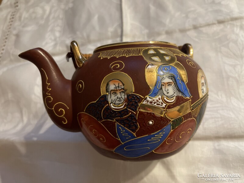 Álomszép Satsuma kézzel festett Japán teás kanna.