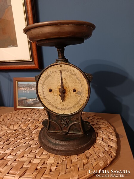 Régi konyhai mérleg