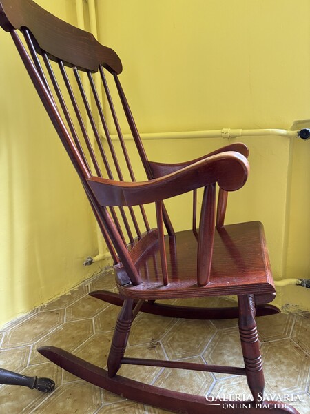 Hintaszék csodás állapotban