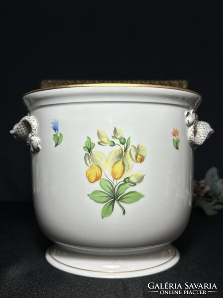 Herendi Virágos mintás kaspó delfin fogóval.