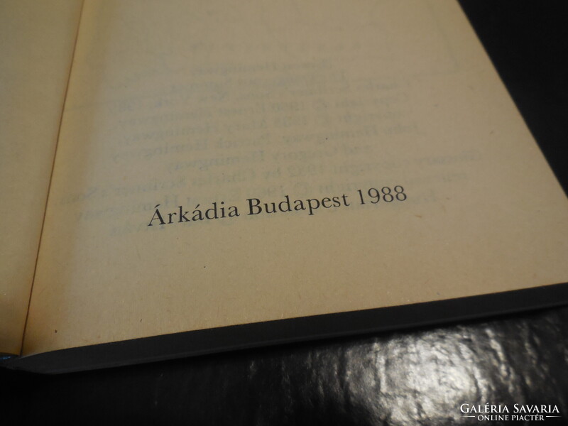 ERNEST  HEMINGWAY   Veszélyes nyár  Árkádia  1988 .