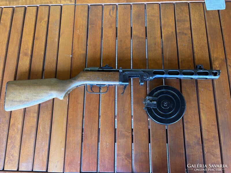 PPS-41 hatástalanított géppisztoly
