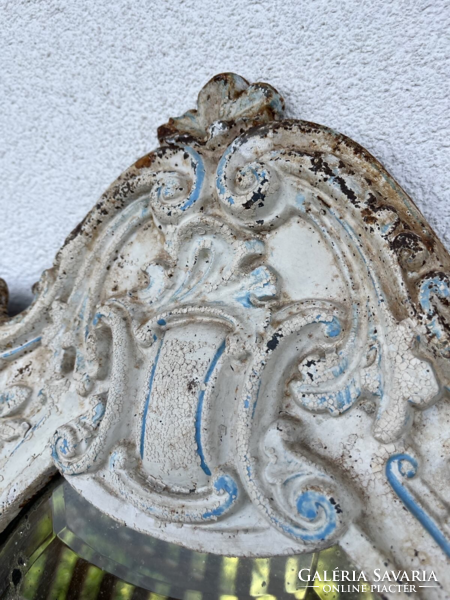 Kuriózum antik díszes öntöttvas csempés álló mosdótükör, tükör, fürdőszoba bútor