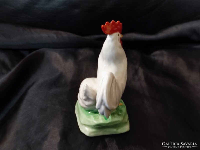 Hajduszoboszlói Emlék  régi Zsolny Kakas tyúkkal porcelán. " Hibás zsolnay  jelzéssel"