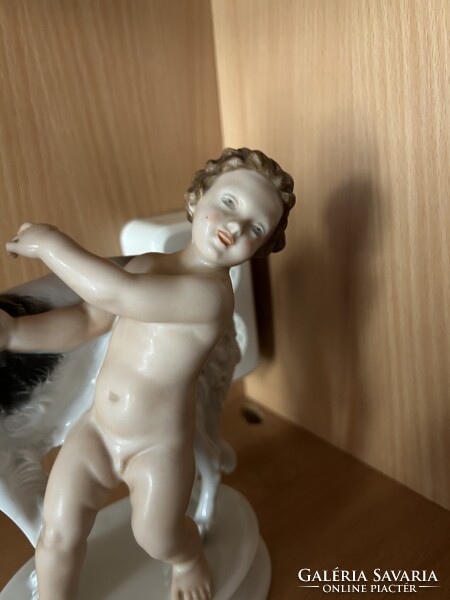 Rosenthal putto agárral