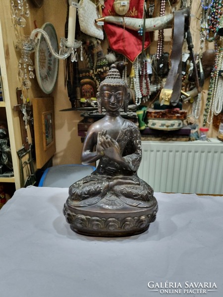 Keleti réz budha figura