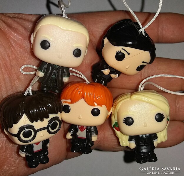 KINDER JOY HARRY POTTER FUNKO FIGURÁK -ÚJ SZÉRIA - 8 db festett függeszthető  PLASZTIK figura EGYBE