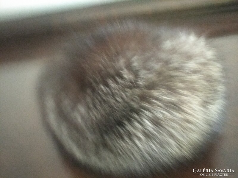 Ezüst róka szőrmesapka