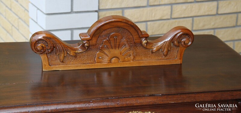 Ónémet falióra torony, komód, szekrény dísz, tetődísz 47