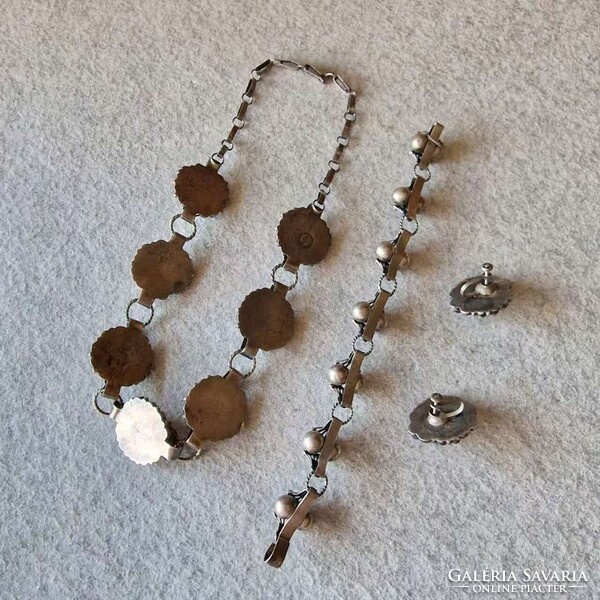 1920s Mexican 925 silver and turquoise jewelry parure, including a necklace, bracelet, and earrings,