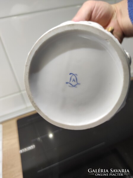 Sevres porcelán kaspó