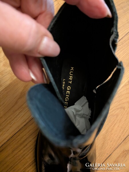 Kurt Geiger brit premium márkás női 37-38-as fekete bokacsizma, bokacipő