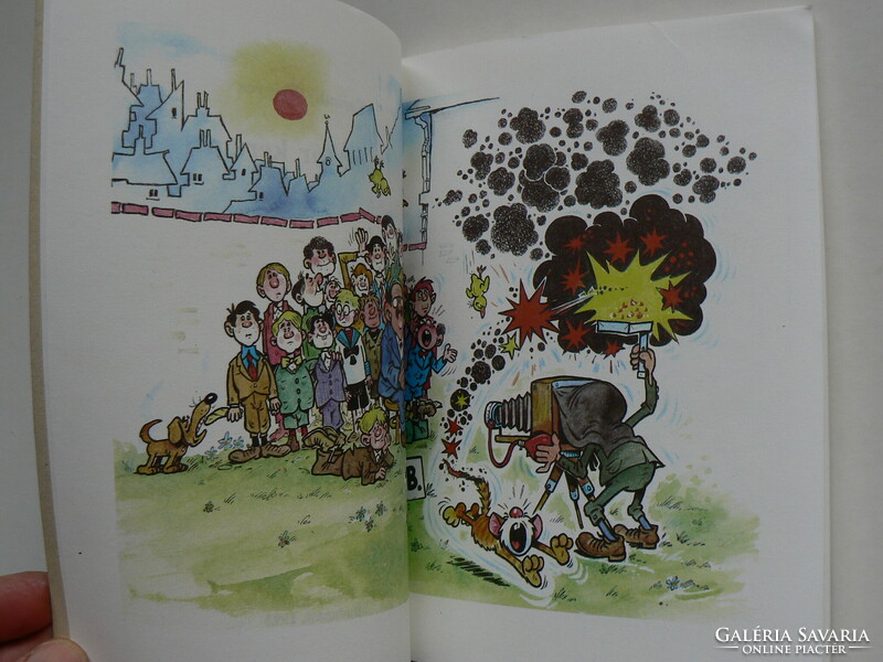 TANÁR ÚR KÉREM, KARINTHY FRIGYES 1993., DARGAY ATTILA RAJZAIVAL!! KÖNYV JÓ ÁLLAPOTBAN