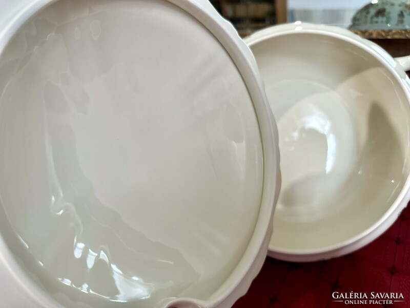 Új Zsolnay pillangó mintás leveses tál