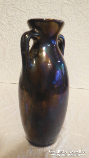 Zsolnay  kétfülű kisváza , kékes - zöldes  lilás eozin árnyalatokkal , nem javított  nem restaurált