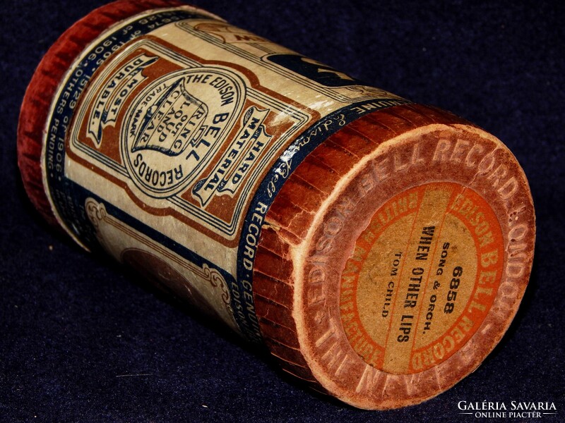 Edison Bell fonográf henger dobozában a XX. szd. legelejéről