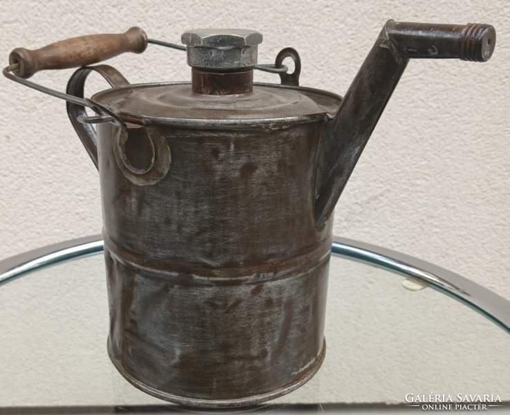 Katonai  veterán olajos kanna 1947 . Alkudható.