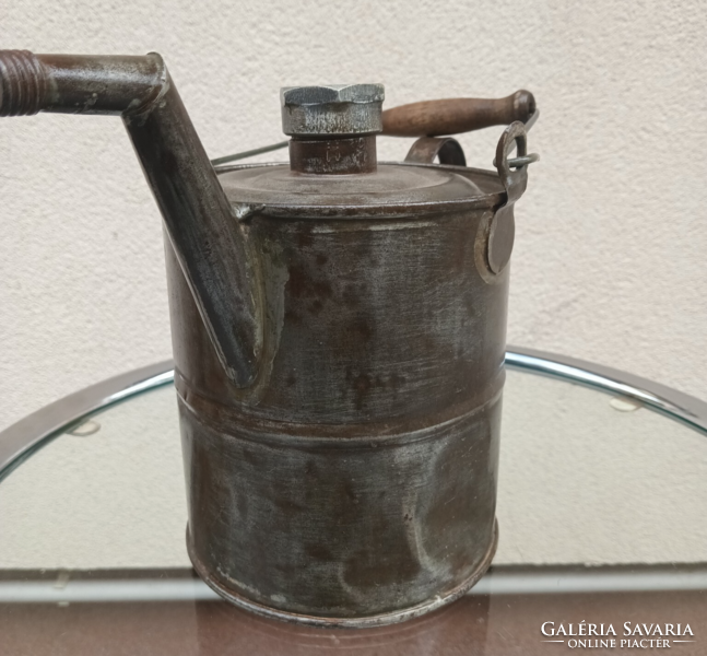 Katonai  veterán olajos kanna 1947 . Alkudható.