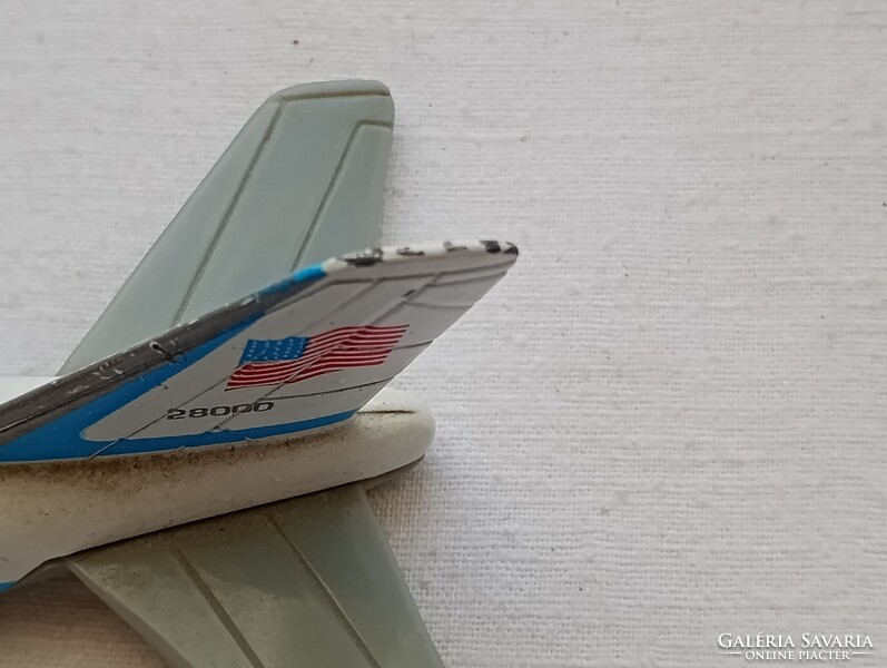 Játék repülőgép Boening 747 Jumbo Jet nyitható ajtókkal 29x16x6cm lendkerekes fém retro