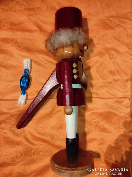 Karácsonyi dísz - Hatalmas "Diótörő mese figura" 4. (fa) 40 cm magas