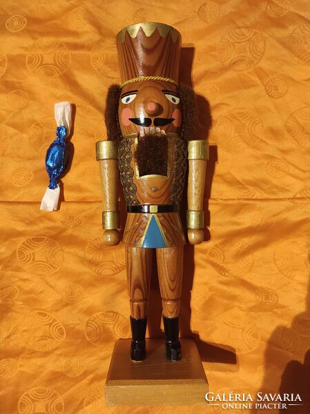 Karácsonyi dísz - Hatalmas "Diótörő mese figura" 2. (fa) 40 cm magas