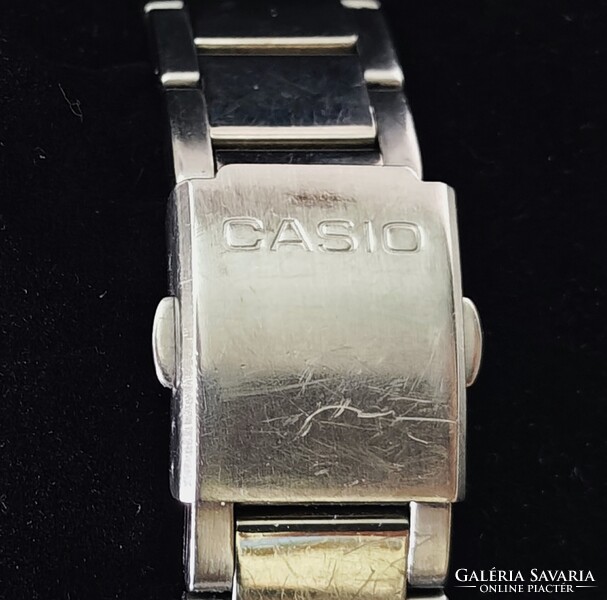 Jó állapotú Casio EF-310