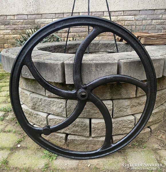 Öntöttvas kútkerék, daráló kerék (65 cm és 14 kg)