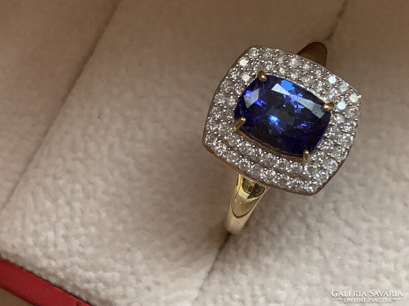 2.48ct Tanzanit 0.50 ct Brillekkel gyönyörű arany gyűrű.ÚJ.Igazolással