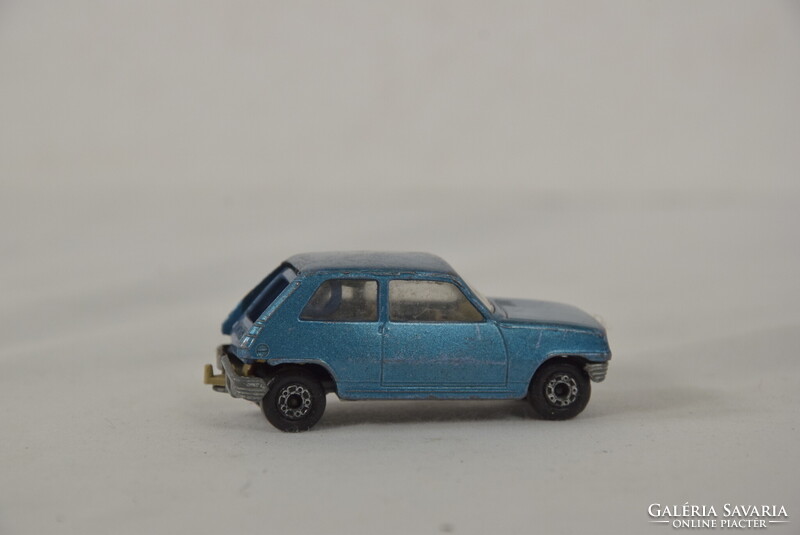 Matchbox Superfast Renault 5 TL retro játékautó A045