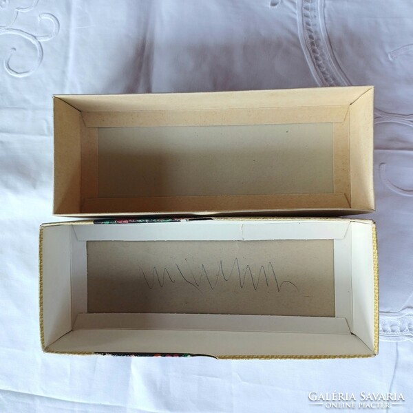 Régi kekszes karton doboz- Retro 1974! Kiváló áruk fóruma emblémával JUBILEUM VEGYES LINZER