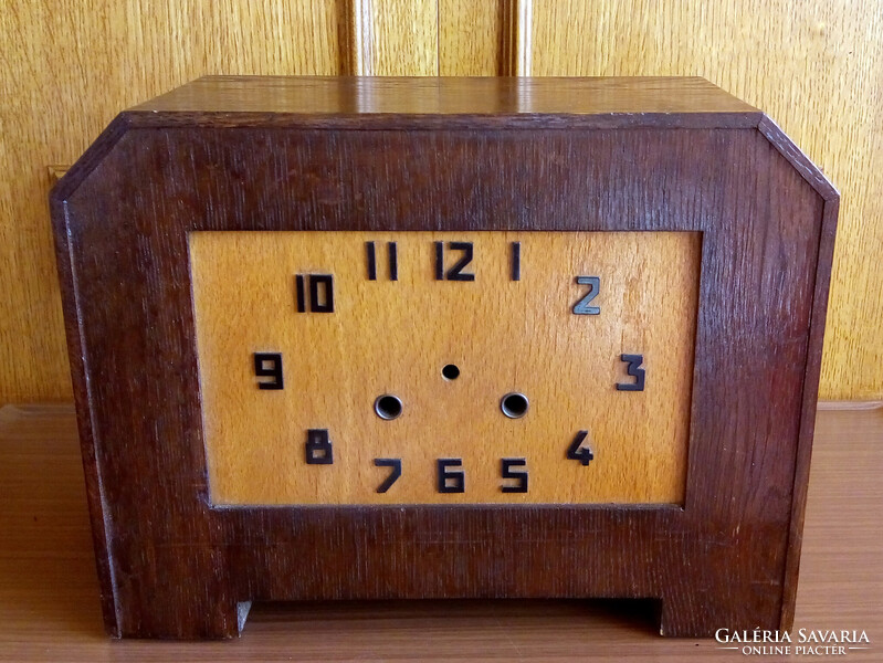 ART DECO MEGJELENÉSŰ ASZTALI KANDALLÓ ÓRA TOK