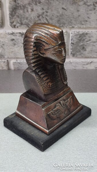 Tutanhamon fáraó bronz mellszobor / asztaldísz (13,5 cm, hibátlan)