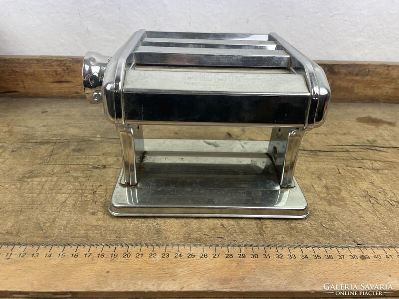 -AV708- Régi Ampia Tésztakészítő Gép Tésztagép Dobozában