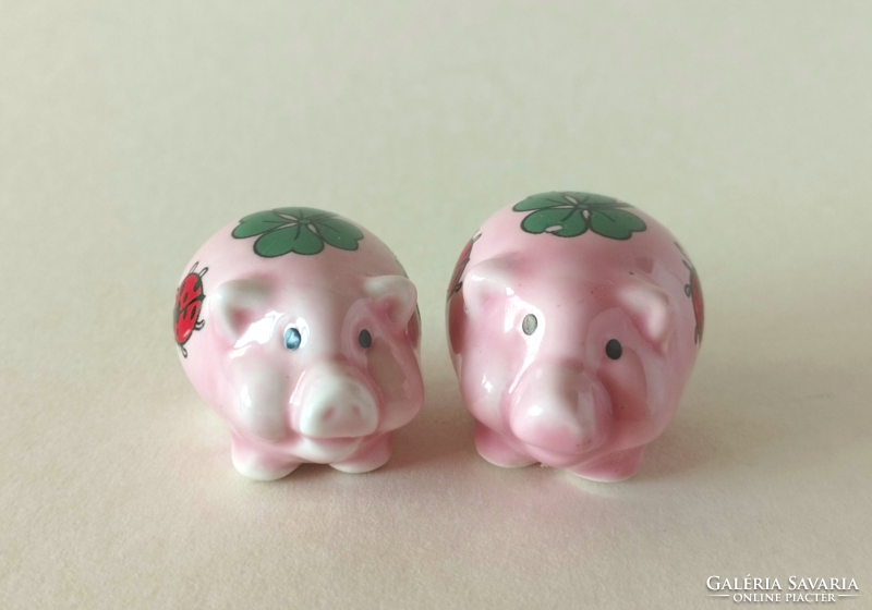 MINI PORCELÁN SZERENCSEHOZÓ MALACKÁK NÉGYLEVELŰ LÓHERÉVEL,KATICA BOGÁRRAL