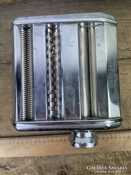 -AV708- Régi Ampia Tésztakészítő Gép Tésztagép Dobozában