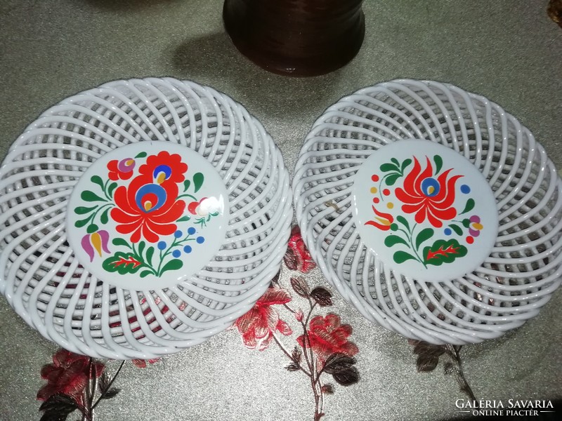 Kerámia  tányérok 61.a képeken látható állapotban van.Akció Aukció több száz termék vegye vigye