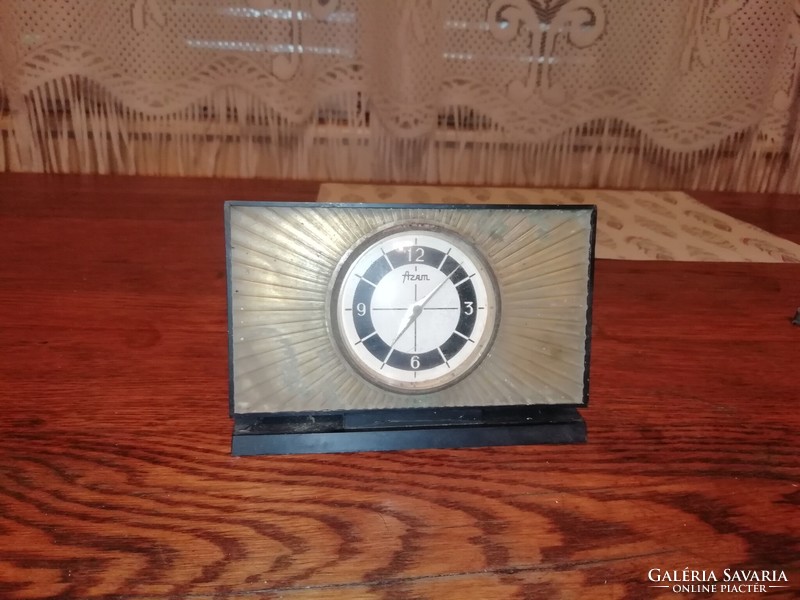 Azam asztali retro óra nem jár.Akció Aukció több száz termék vegye vigye