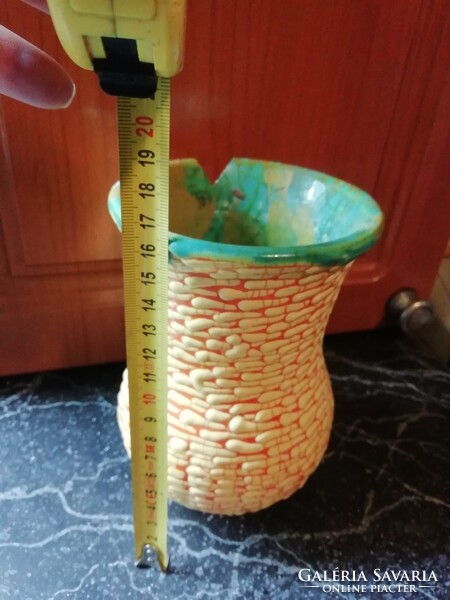 Régi Gorka Lívia kerámia sajnos sérült a képeken látható állapotban.Akció Aukció több száz termék ve