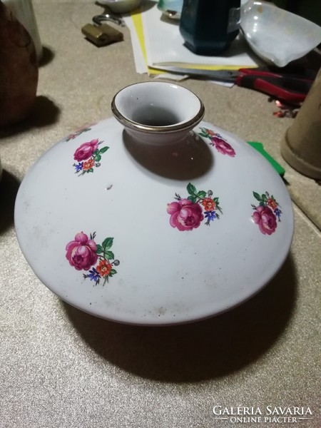 Régi váza 2. a képeken látható állapotban 12.5 cm.Akció Aukció több száz termék vegye vigye