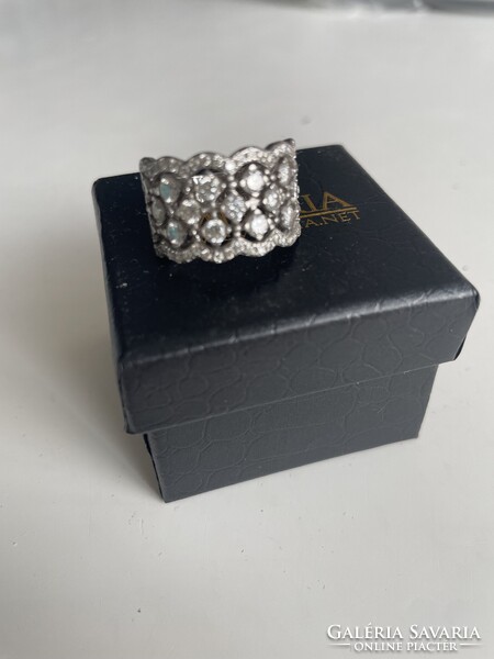 Széles moissanite gyémánt gyűrű ezüst foglalatban