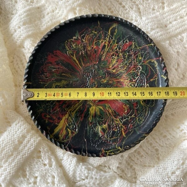 Csorgatott mázas kerámia falitányér - fekete