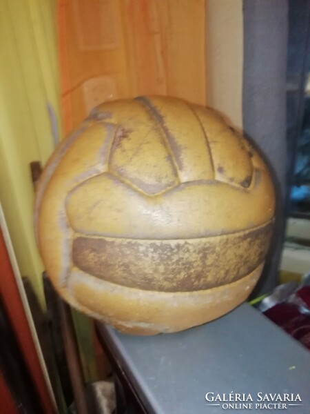 Foci labda bőr 50 es évek Sok Aukció és Akciók Vegye Vigye