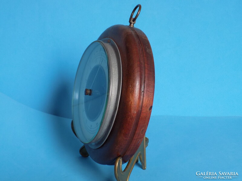 Régi fali barométer