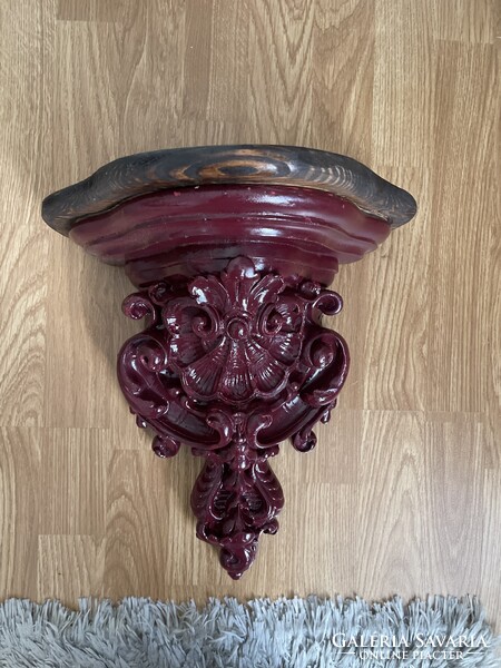 Nagy méretű, gyönyörű fali konzol bordó, dög-nehéz szerintem valami beton.