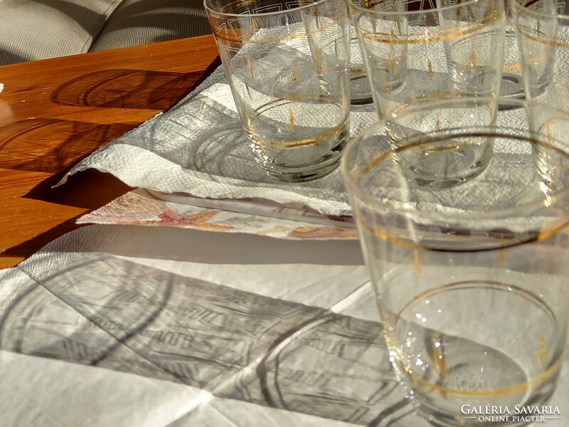 Régi, szépen metszett, aranyozott üvegpohár készlet (6 vizespohár)