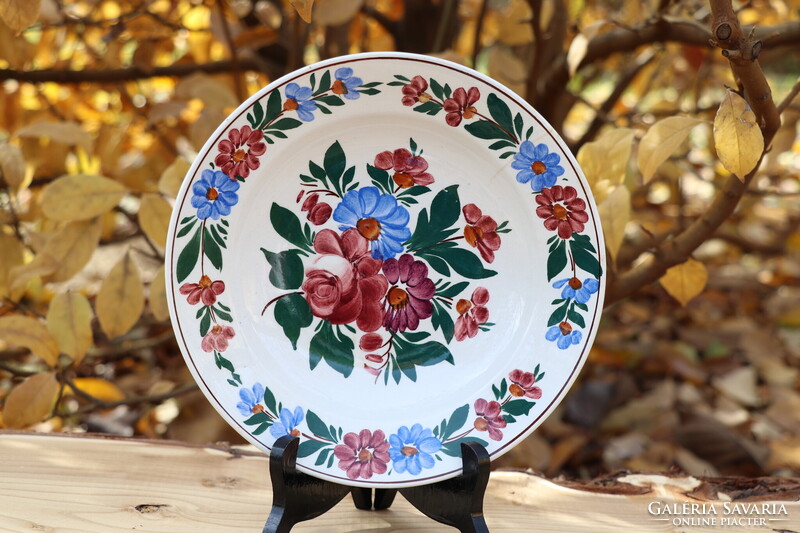 Kispesti kerámia falitányér